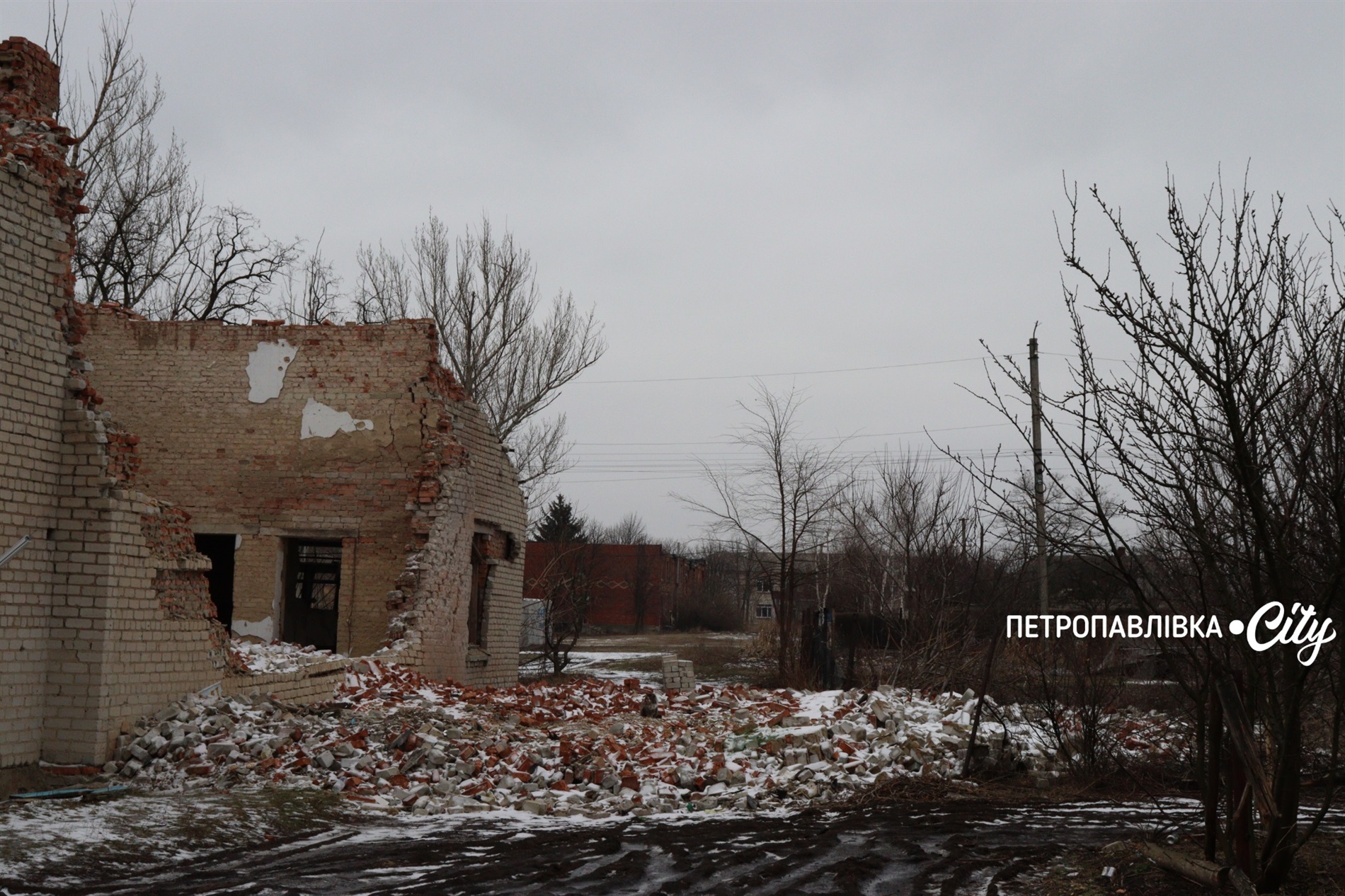 Життя на межі: як живуть у прифронтових селах Донеччини (ВІДЕО)