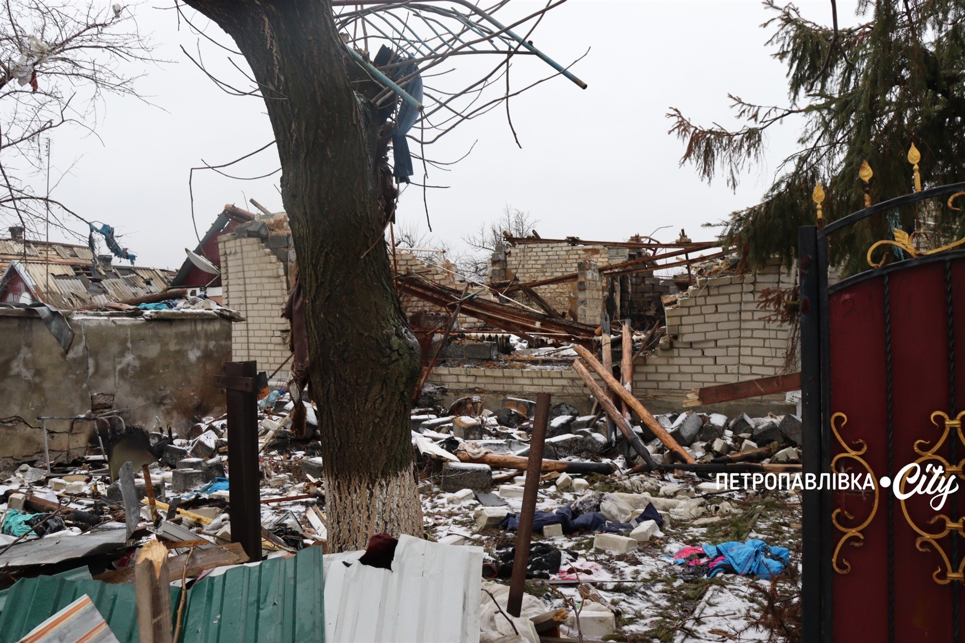 Життя на межі: як живуть у прифронтових селах Донеччини (ВІДЕО)