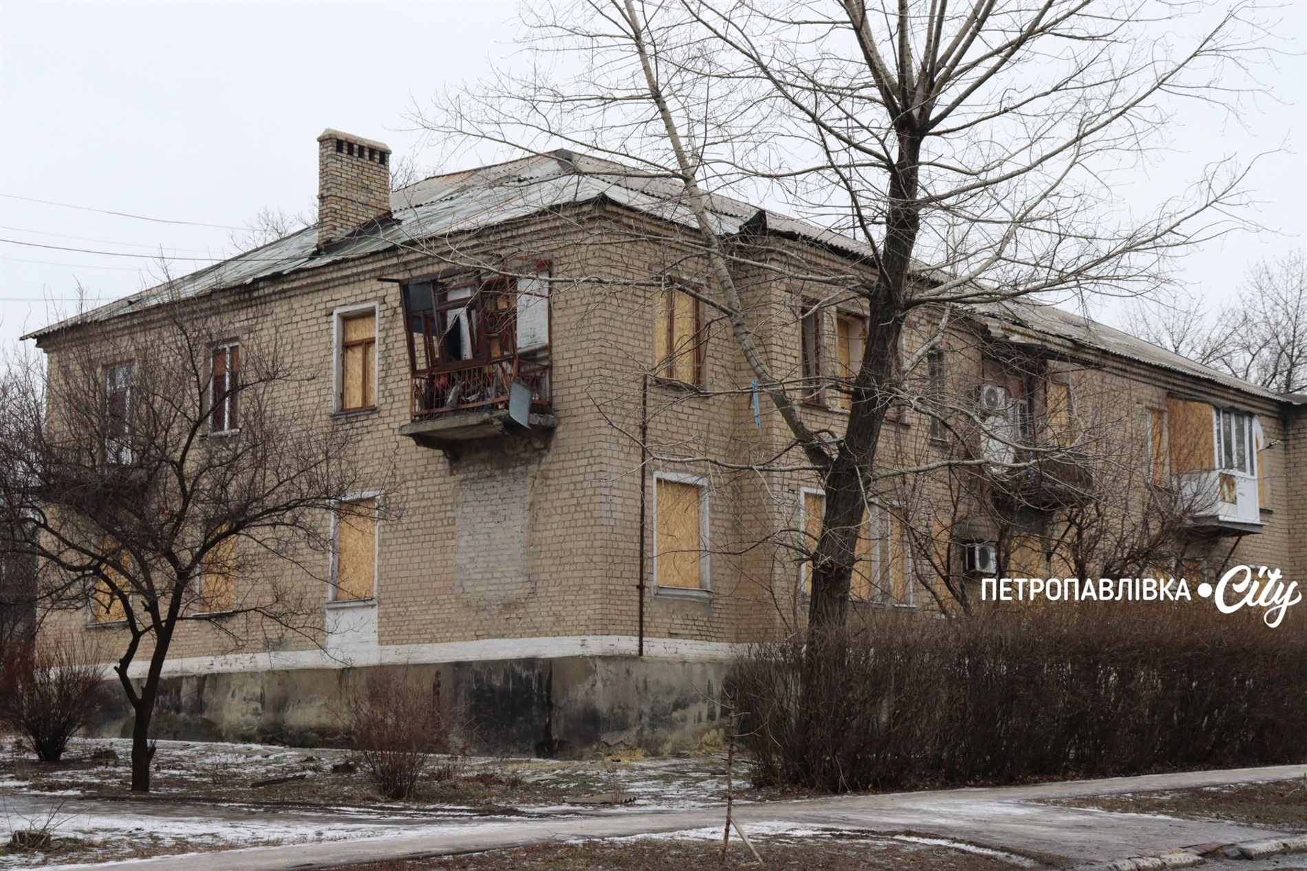 Життя на межі: як живуть у прифронтових селах Донеччини (ВІДЕО)