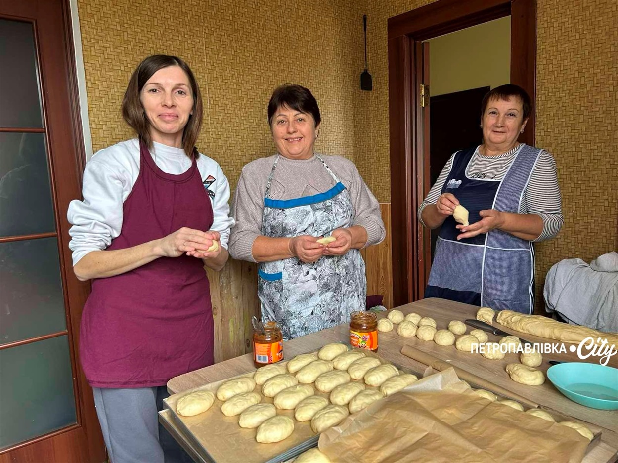 Чотири роки волонтерського кулінарного фронту в Петропавлівці: «Нове життя» — історія вареників