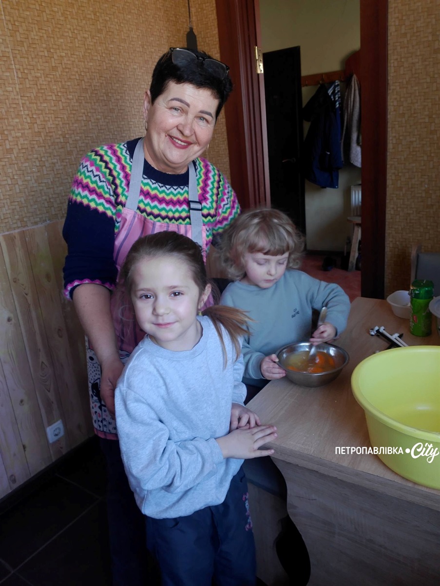 Чотири роки волонтерського кулінарного фронту в Петропавлівці: «Нове життя» — історія вареників