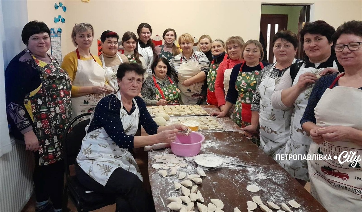 Чотири роки волонтерського кулінарного фронту в Петропавлівці: «Нове життя» — історія вареників