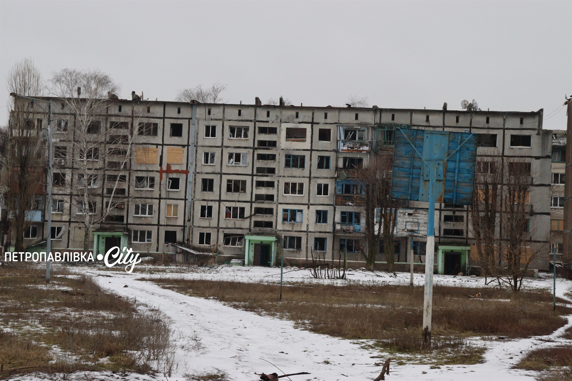 Білозерське — місто, що живе під дронами: як виживають люди за 12 кілометрів від фронту (ВІДЕО)