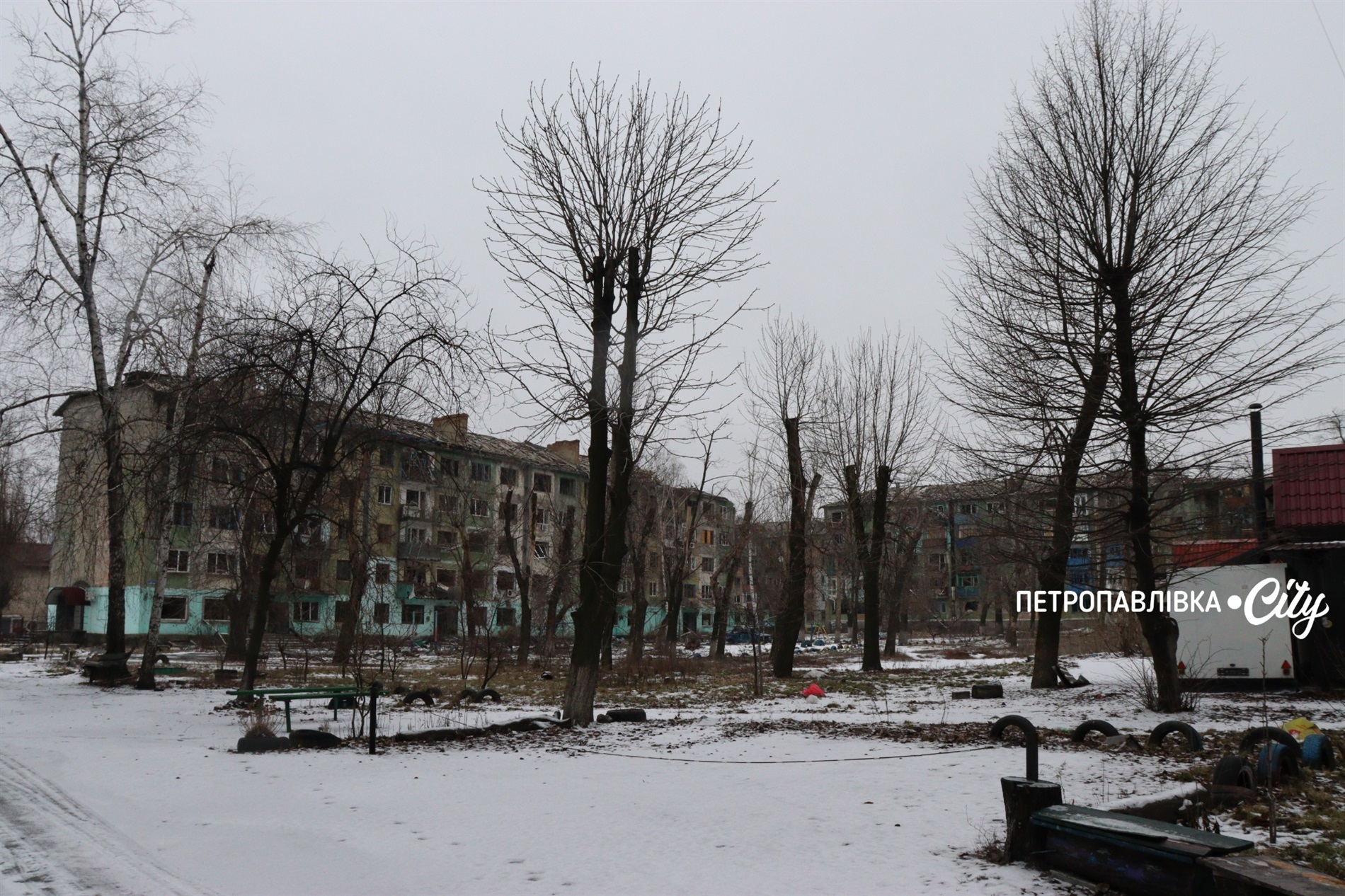 Білозерське — місто, що живе під дронами: як виживають люди за 12 кілометрів від фронту (ВІДЕО)