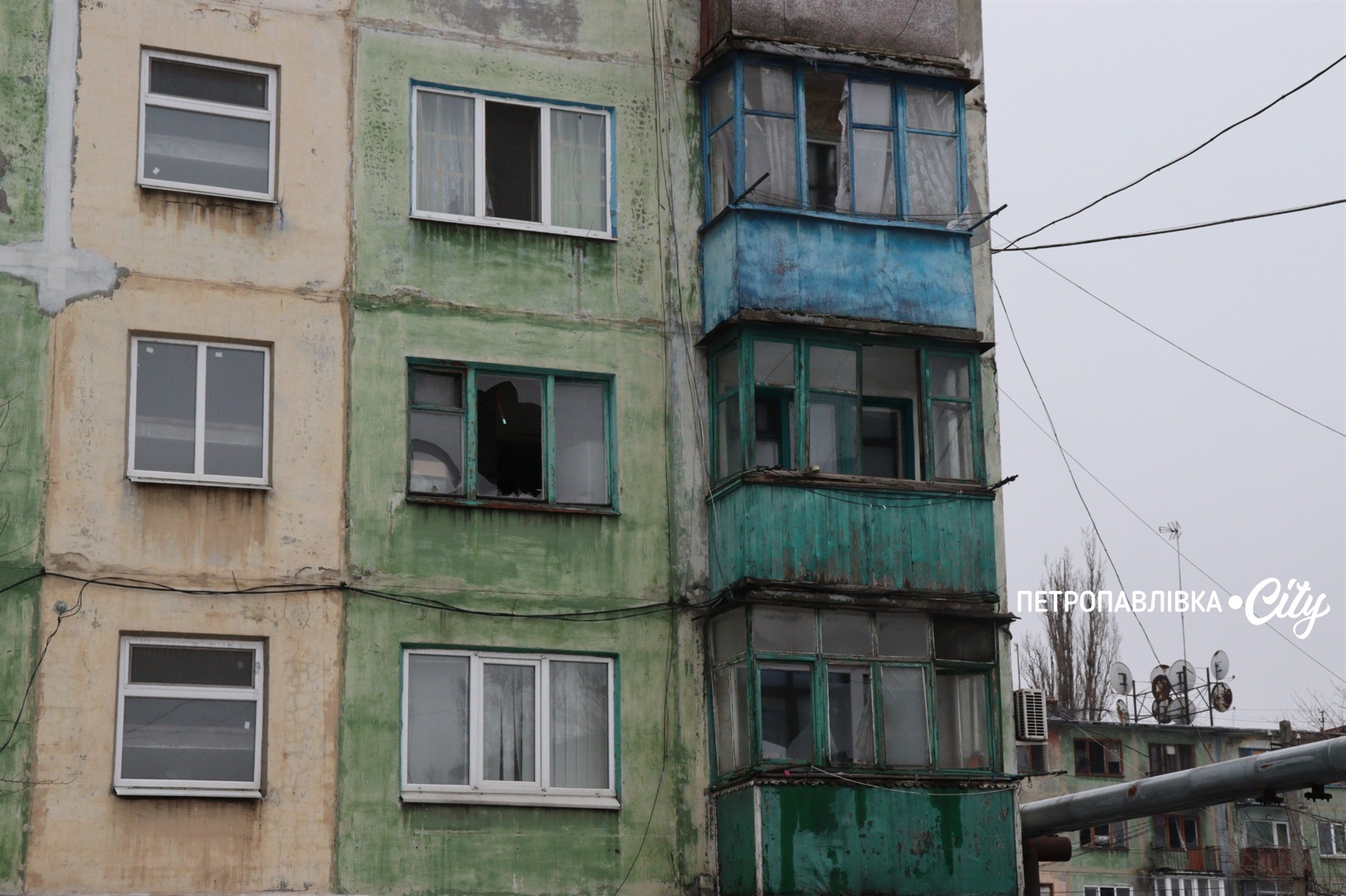 Білозерське — місто, що живе під дронами: як виживають люди за 12 кілометрів від фронту (ВІДЕО)