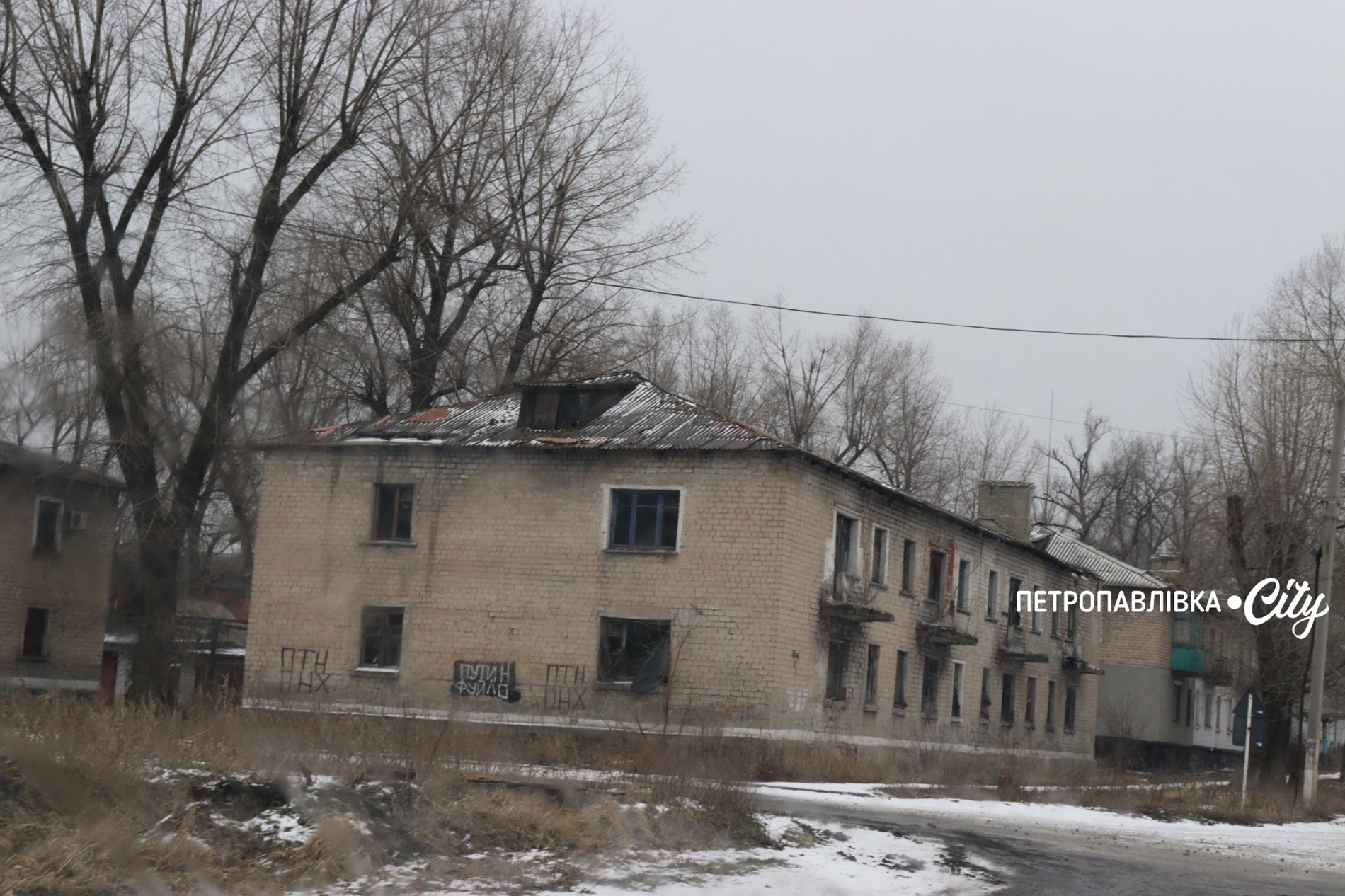 Білозерське — місто, що живе під дронами: як виживають люди за 12 кілометрів від фронту (ВІДЕО)