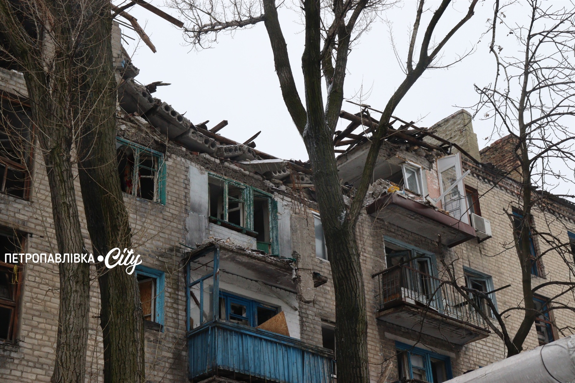 Білозерське — місто, що живе під дронами: як виживають люди за 12 кілометрів від фронту (ВІДЕО)