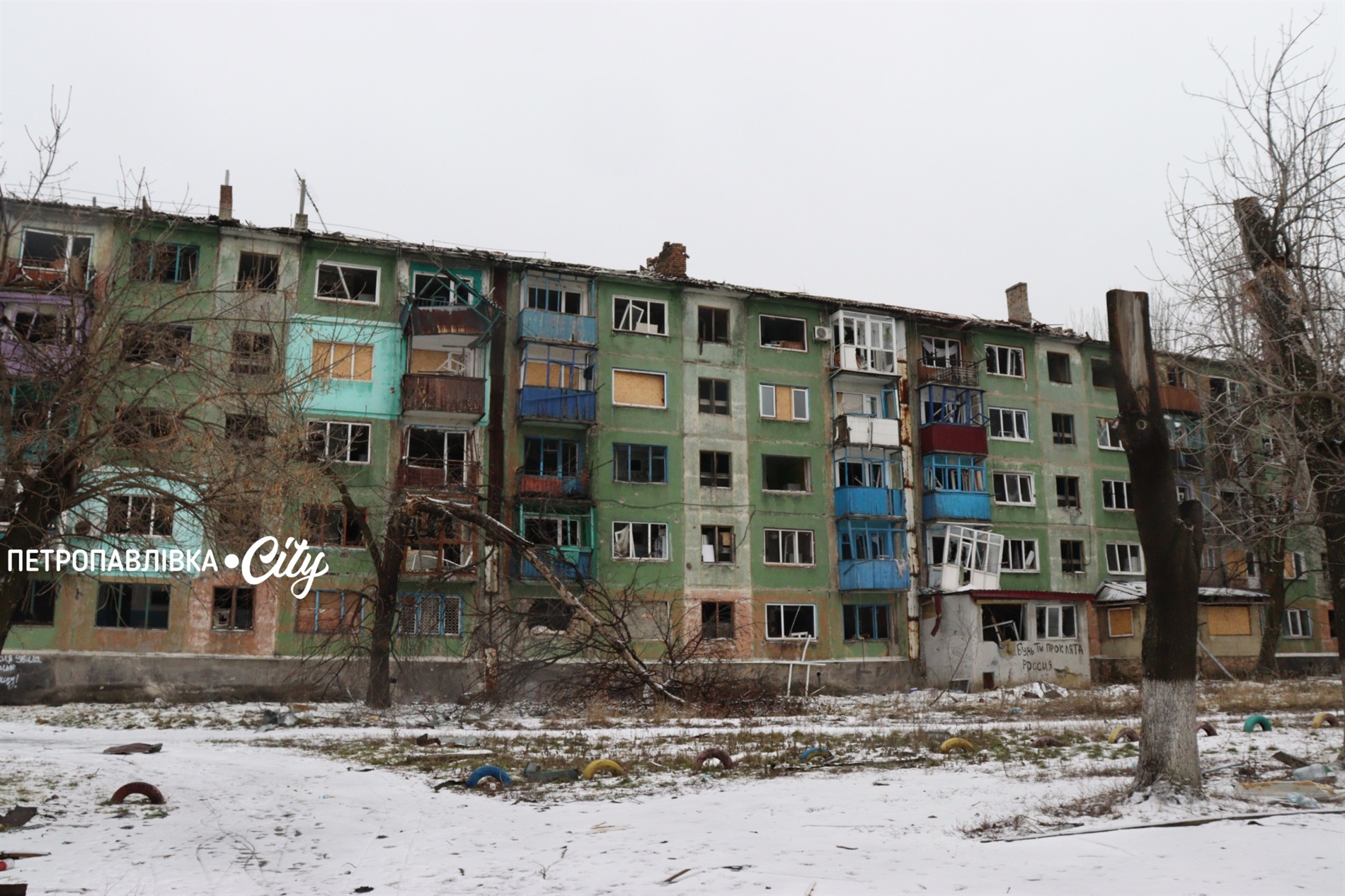 Білозерське — місто, що живе під дронами: як виживають люди за 12 кілометрів від фронту (ВІДЕО)