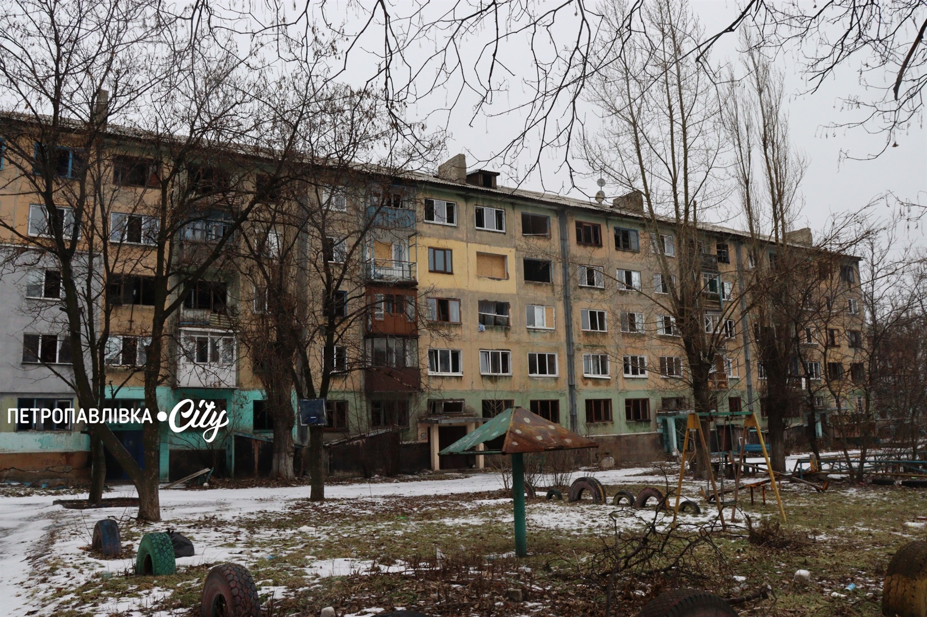 Білозерське — місто, що живе під дронами: як виживають люди за 12 кілометрів від фронту (ВІДЕО)