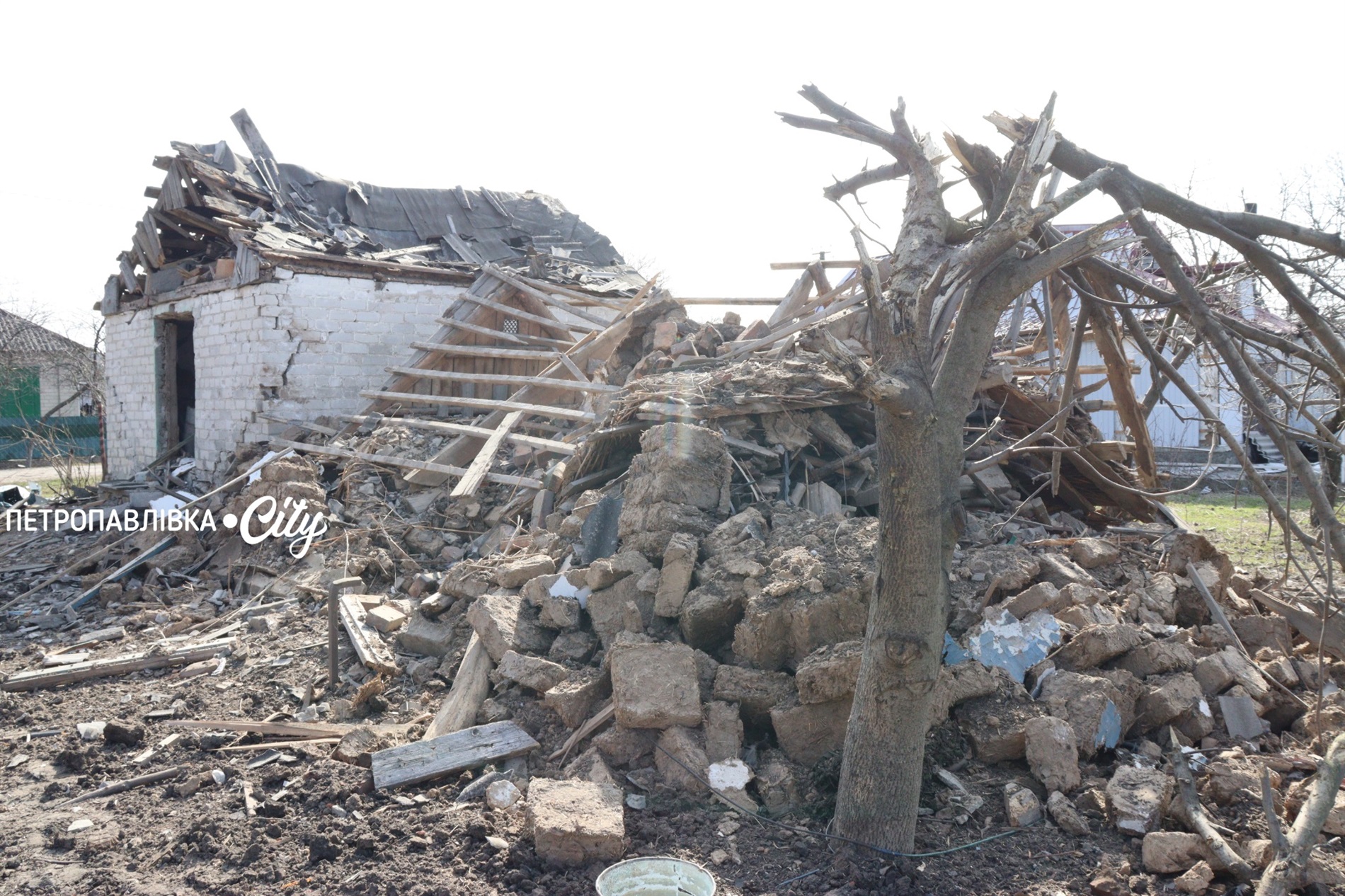 У Петрівці люди пережили страшну ніч: зруйновані будинки (ВІДЕО)