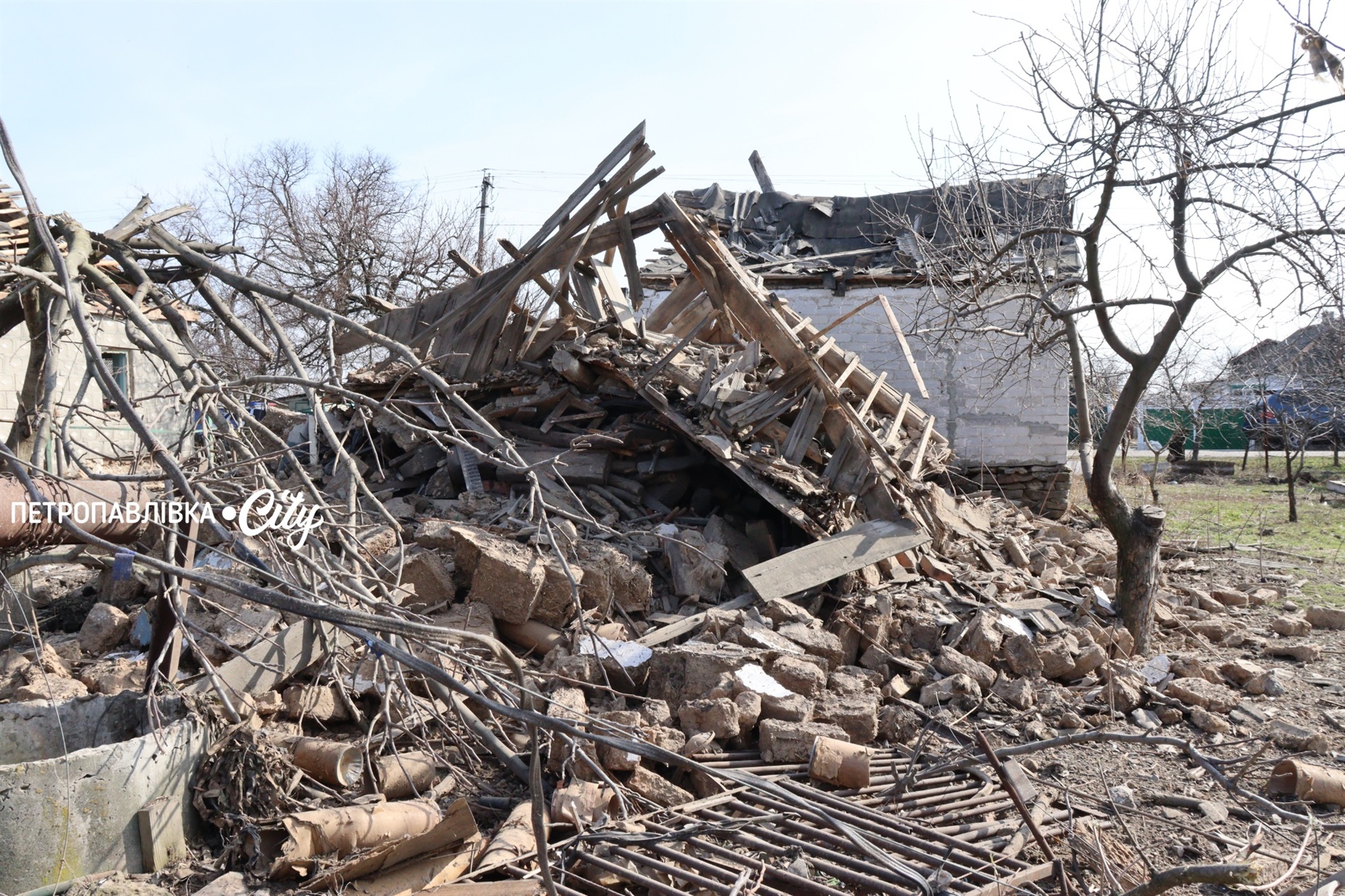 У Петрівці люди пережили страшну ніч: зруйновані будинки (ВІДЕО)