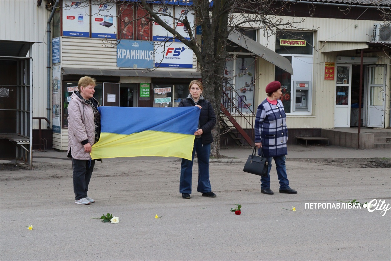 На щиті Сергій Кіяшко - Петропавлівка прощається з офіцером 24-ї бригади імені Короля Данила (ВІДЕО)