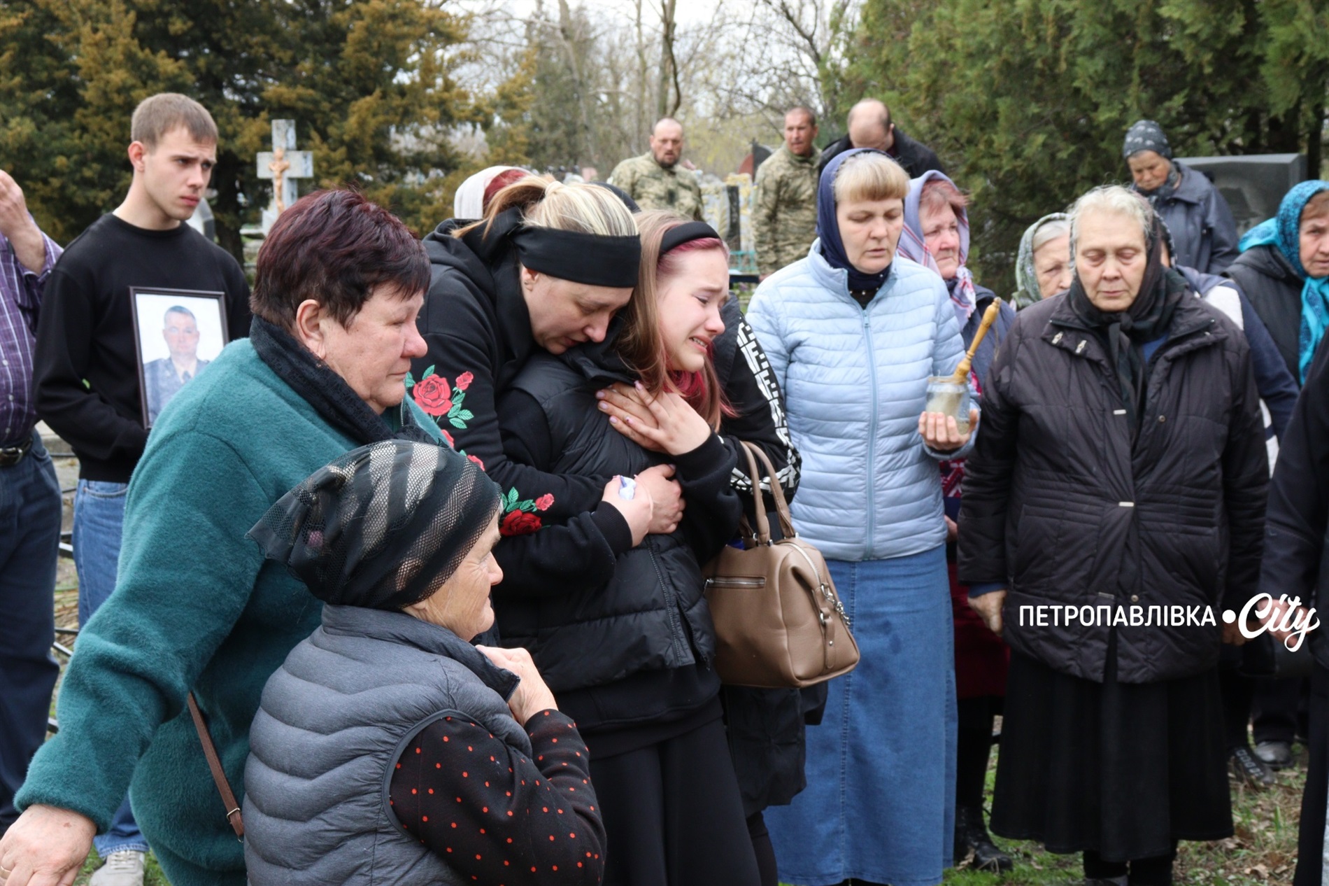 На щиті Сергій Кіяшко - Петропавлівка прощається з офіцером 24-ї бригади імені Короля Данила (ВІДЕО)