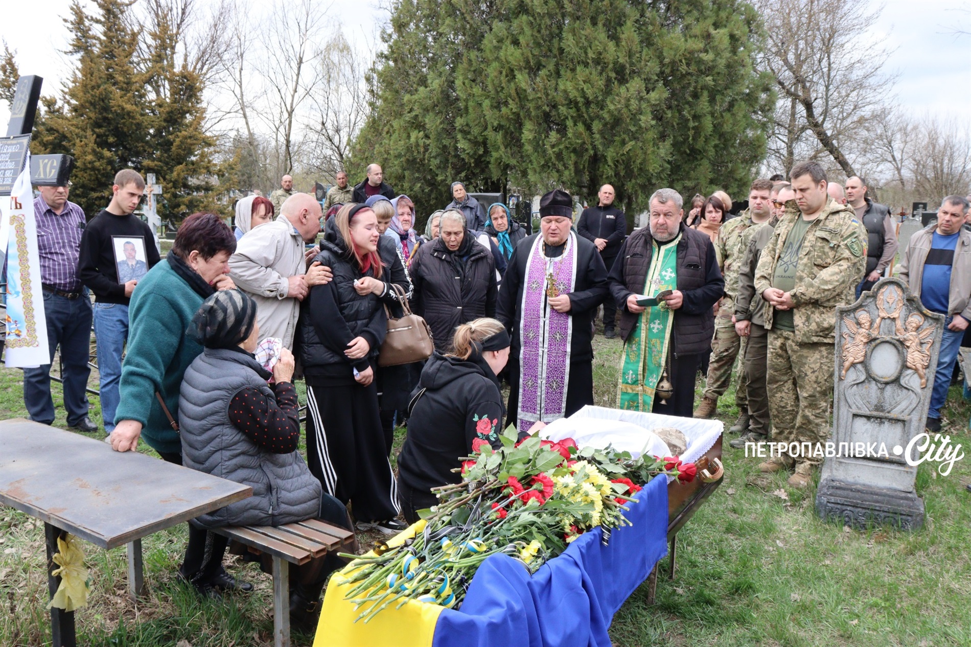 На щиті Сергій Кіяшко - Петропавлівка прощається з офіцером 24-ї бригади імені Короля Данила (ВІДЕО)
