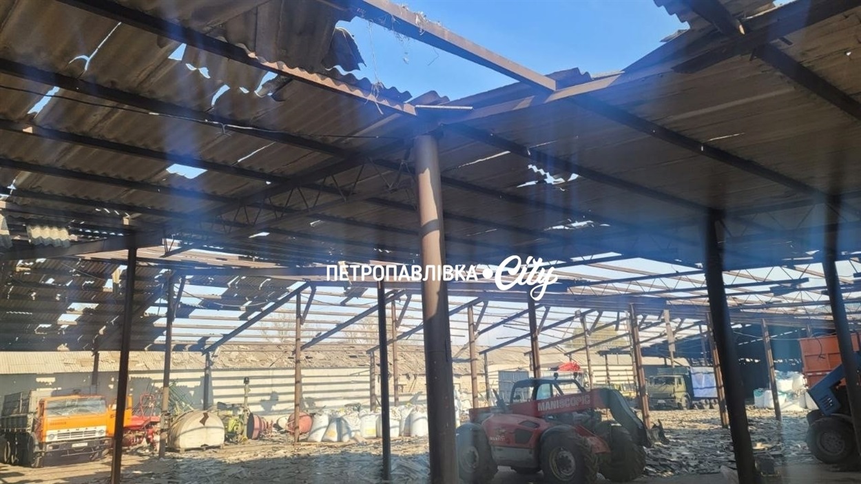 Ворог атакував Петропавлівську та Українську громади: пошкоджені будинки, ферма та інфраструктура