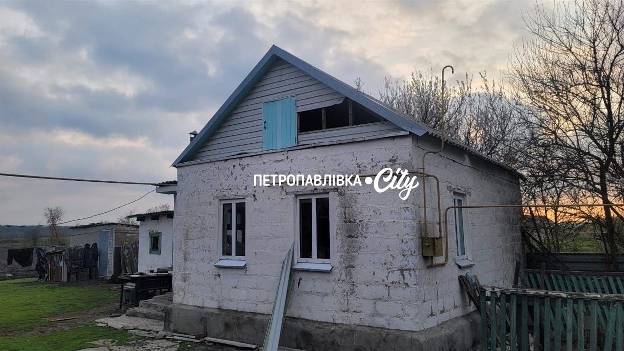 Ворог атакував Петропавлівську та Українську громади: пошкоджені будинки, ферма та інфраструктура