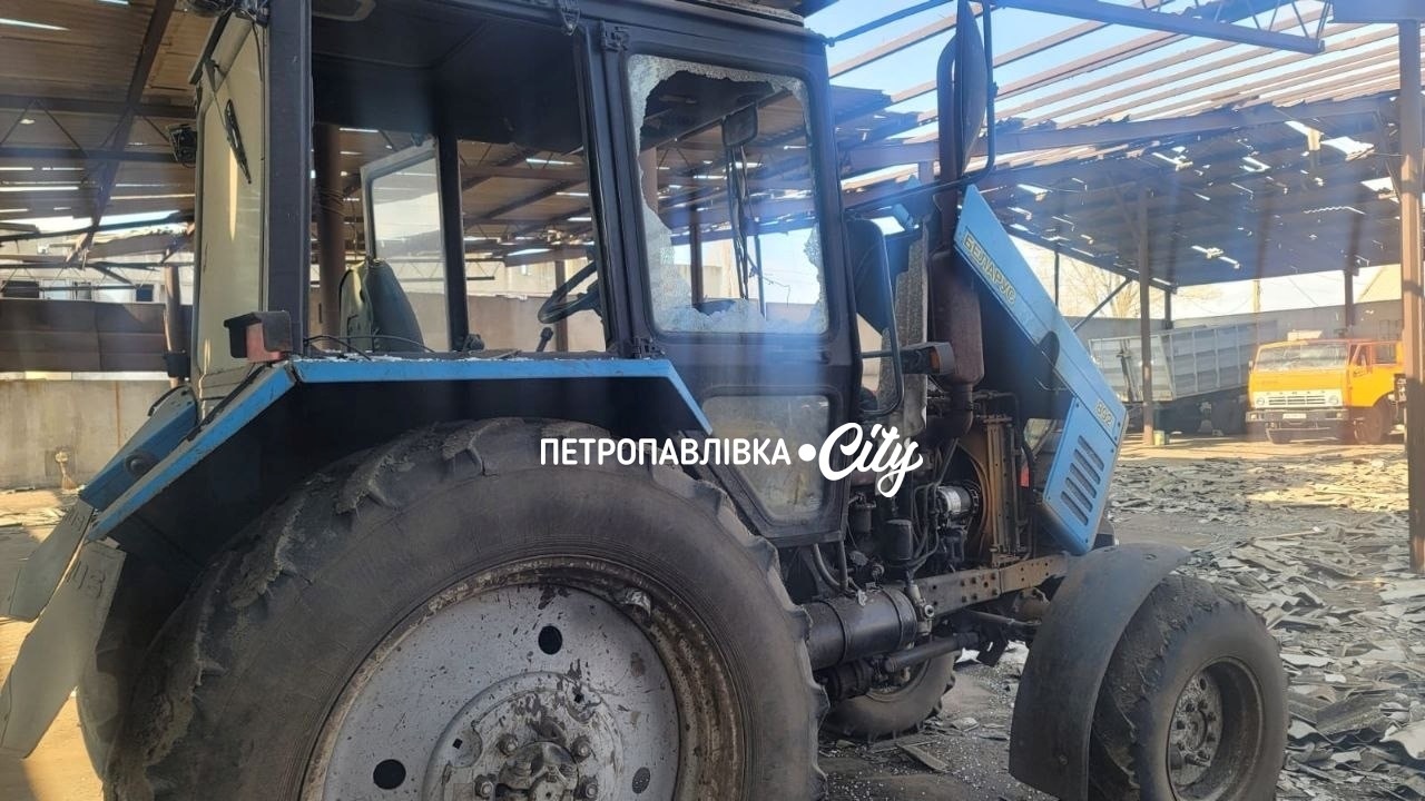 Ворог атакував Петропавлівську та Українську громади: пошкоджені будинки, ферма та інфраструктура