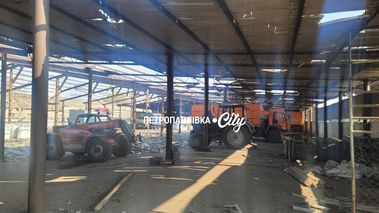 Ворог атакував Петропавлівську та Українську громади: пошкоджені будинки, ферма та інфраструктура