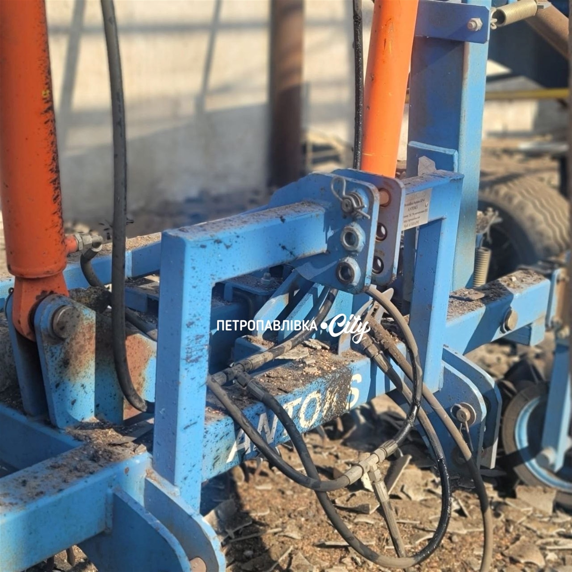 Ворог атакував Петропавлівську та Українську громади: пошкоджені будинки, ферма та інфраструктура