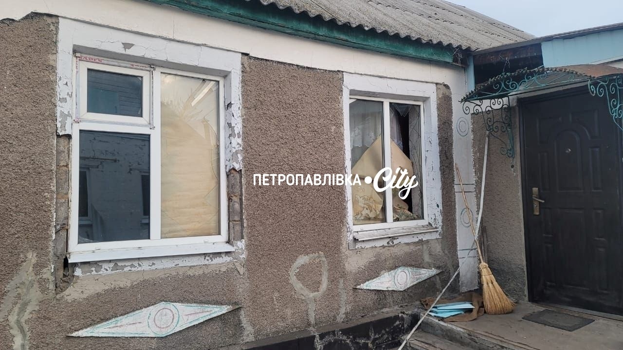Ворог атакував Петропавлівську та Українську громади: пошкоджені будинки, ферма та інфраструктура