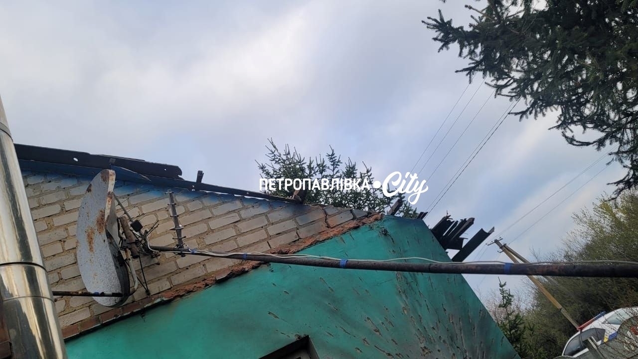 Ворог атакував Петропавлівську та Українську громади: пошкоджені будинки, ферма та інфраструктура