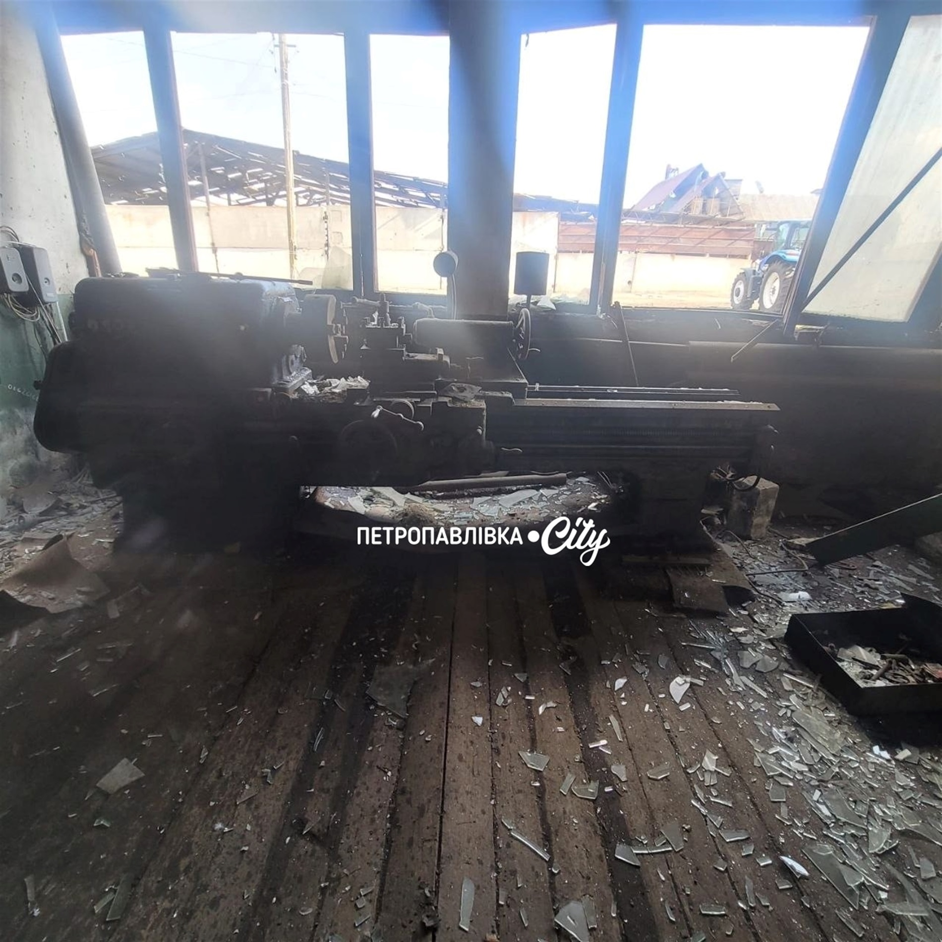 Ворог атакував Петропавлівську та Українську громади: пошкоджені будинки, ферма та інфраструктура