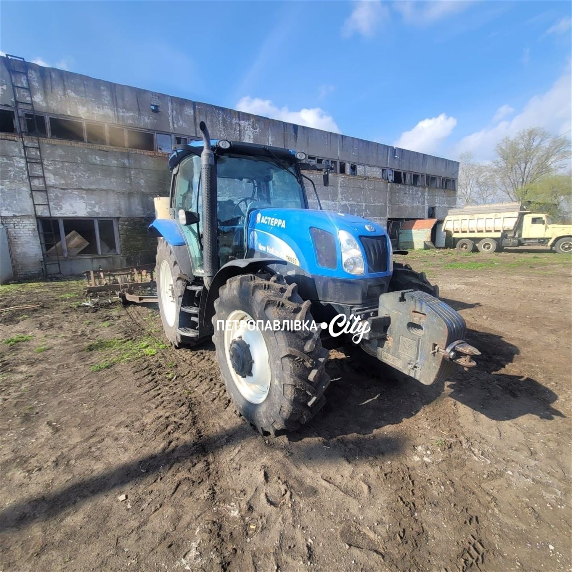 Ворог атакував Петропавлівську та Українську громади: пошкоджені будинки, ферма та інфраструктура