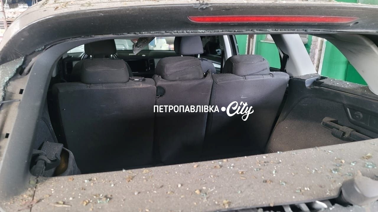 Ворог атакував Петропавлівську та Українську громади: пошкоджені будинки, ферма та інфраструктура