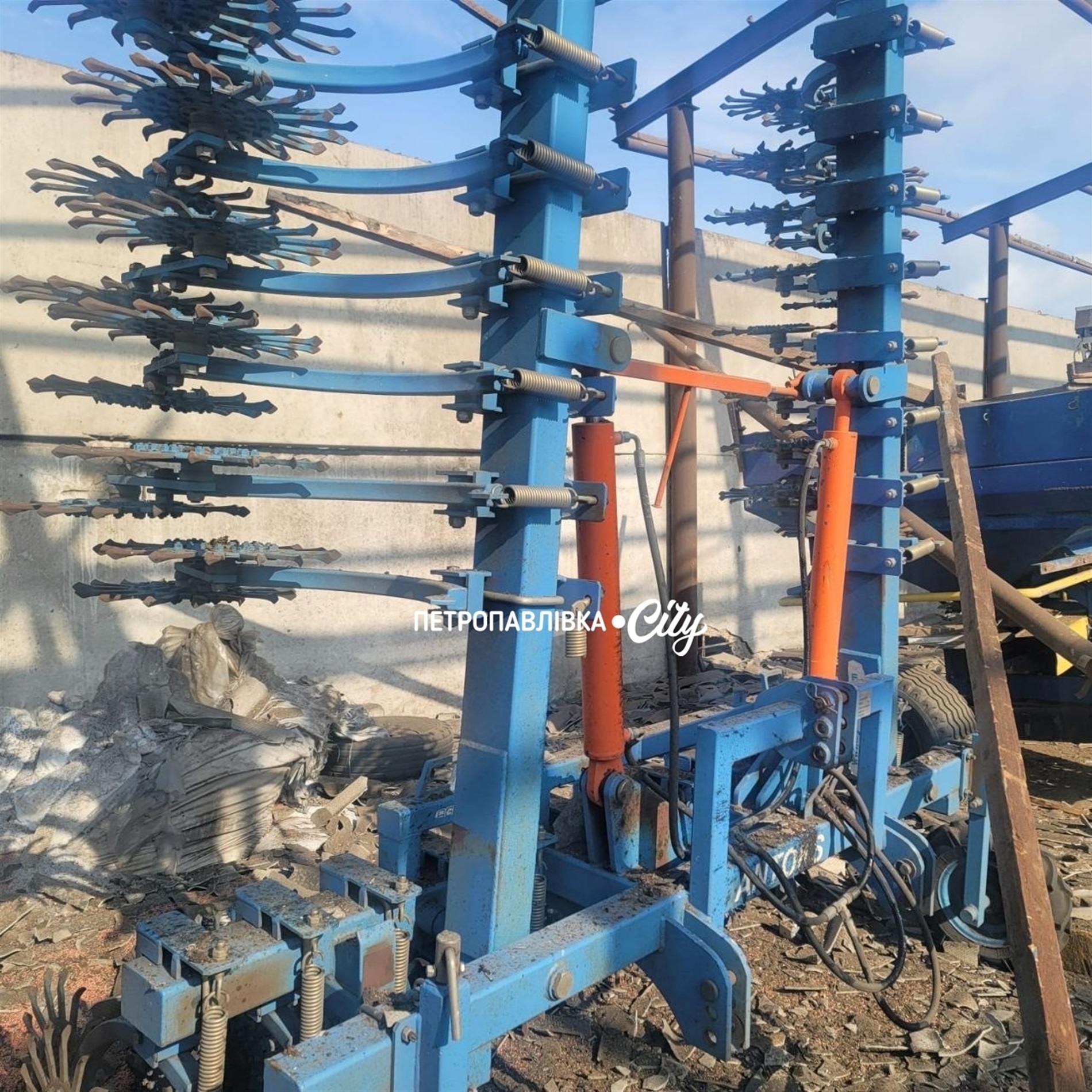 Ворог атакував Петропавлівську та Українську громади: пошкоджені будинки, ферма та інфраструктура