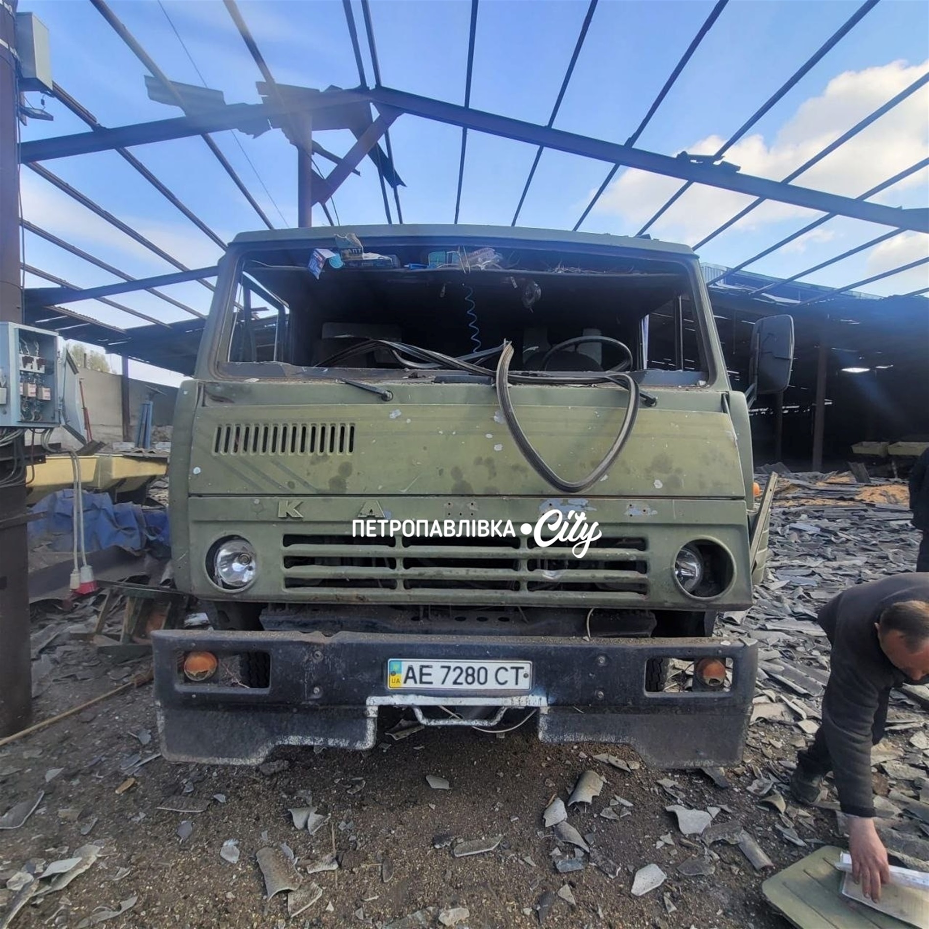 Ворог атакував Петропавлівську та Українську громади: пошкоджені будинки, ферма та інфраструктура