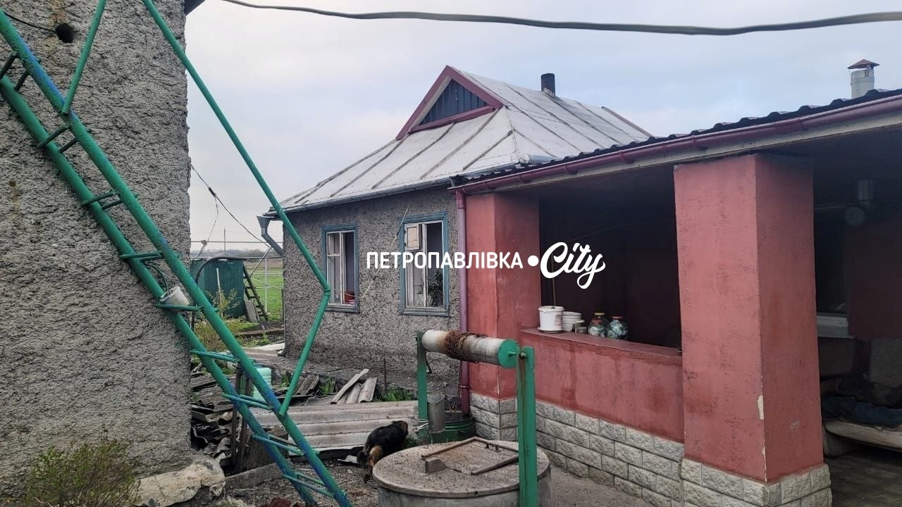Ворог атакував Петропавлівську та Українську громади: пошкоджені будинки, ферма та інфраструктура