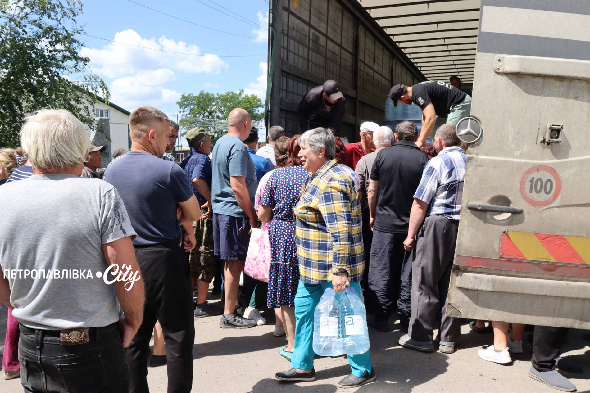 Гуманітарна місія GEM доставила допомогу у села Самарське та селище Українське (ВІДЕО)