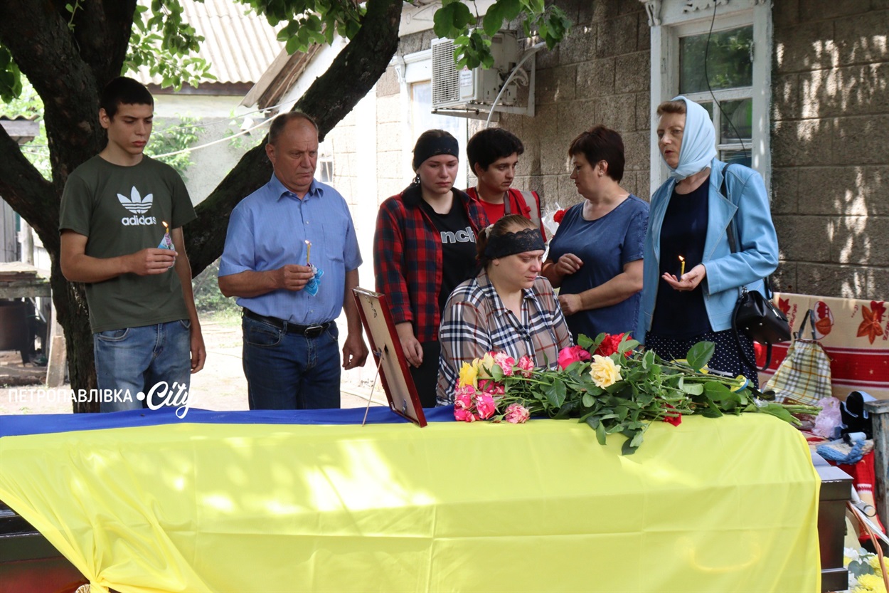 «Ми до останнього вірили, що він живий»: на щиті Шмирьов Роман з Донеччини (ВІДЕО)