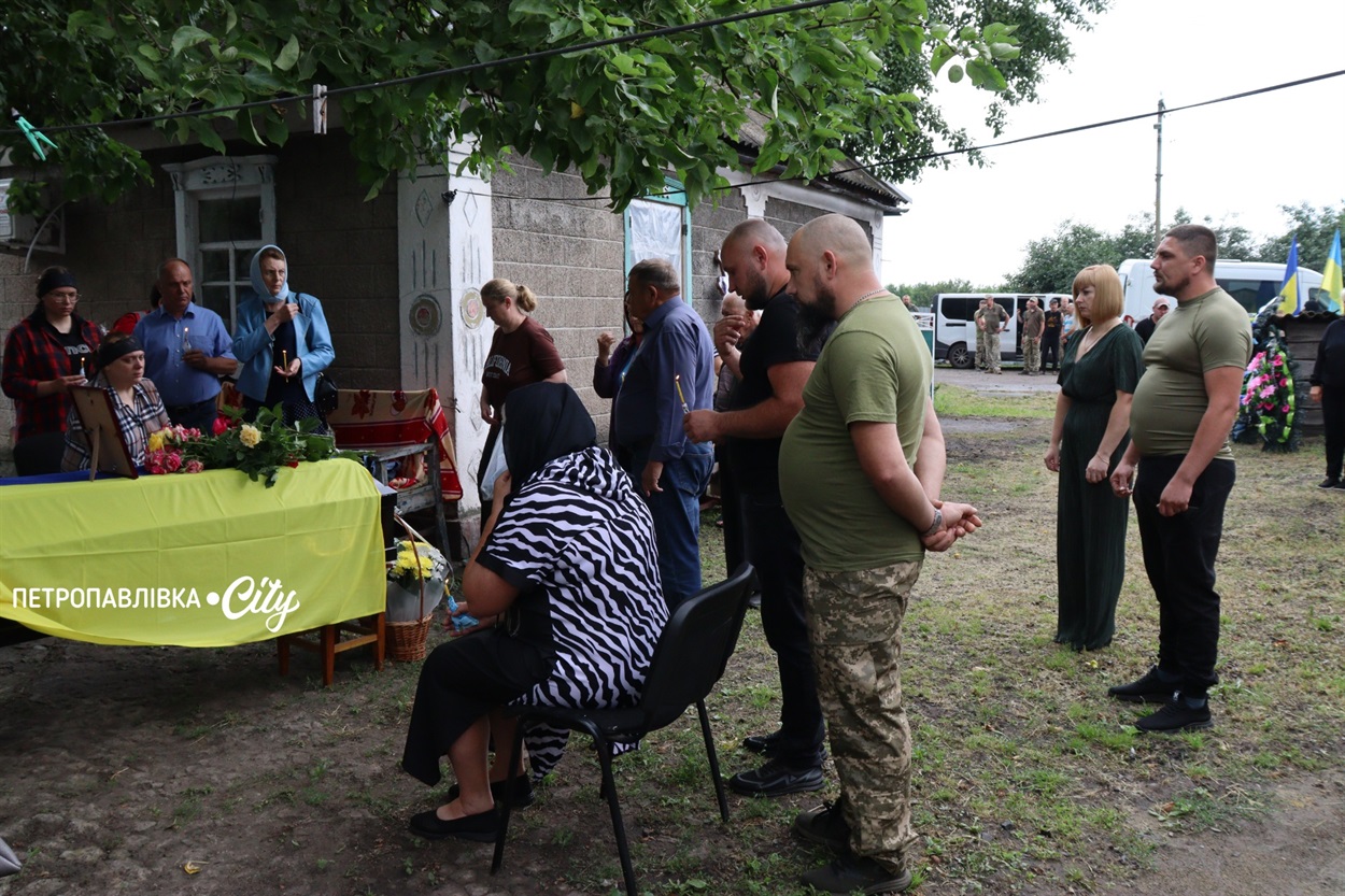 «Ми до останнього вірили, що він живий»: на щиті Шмирьов Роман з Донеччини (ВІДЕО)