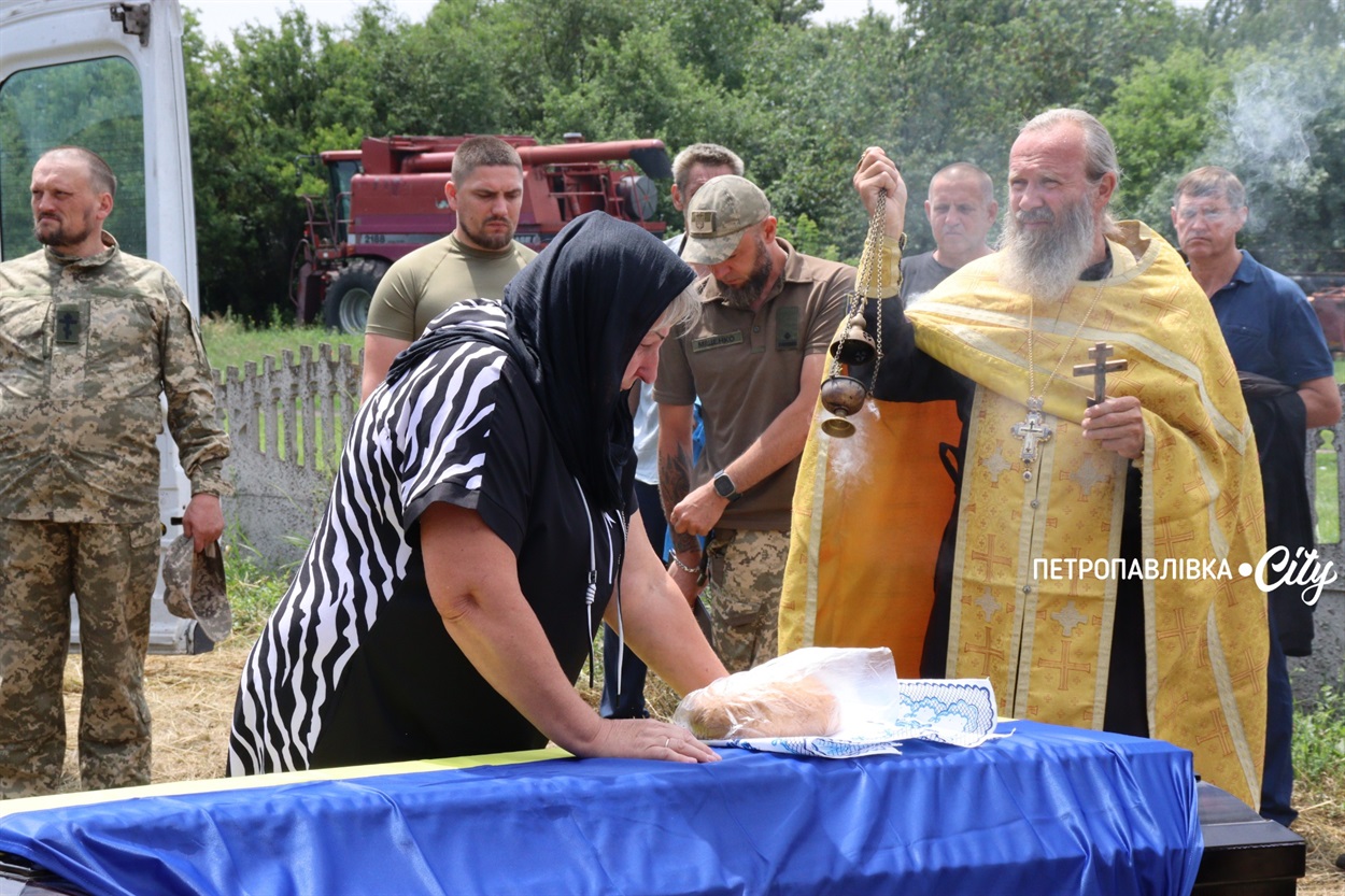 «Ми до останнього вірили, що він живий»: на щиті Шмирьов Роман з Донеччини (ВІДЕО)