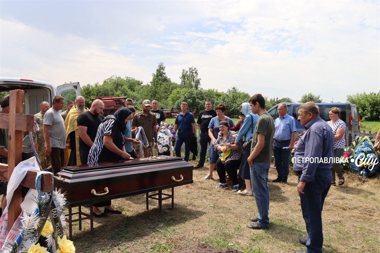 «Ми до останнього вірили, що він живий»: на щиті Шмирьов Роман з Донеччини (ВІДЕО)