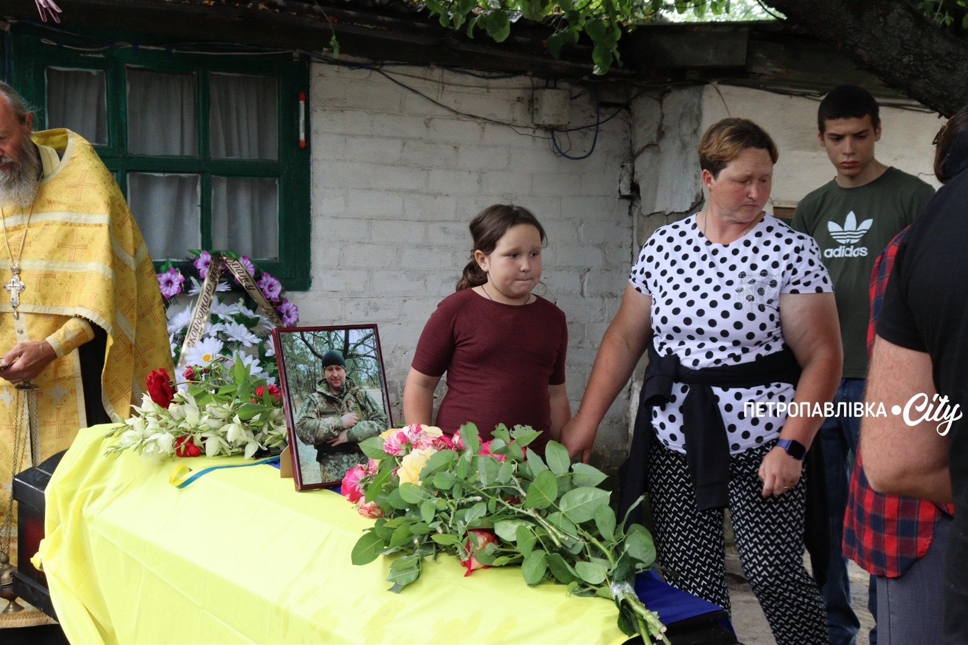 «Ми до останнього вірили, що він живий»: на щиті Шмирьов Роман з Донеччини (ВІДЕО)