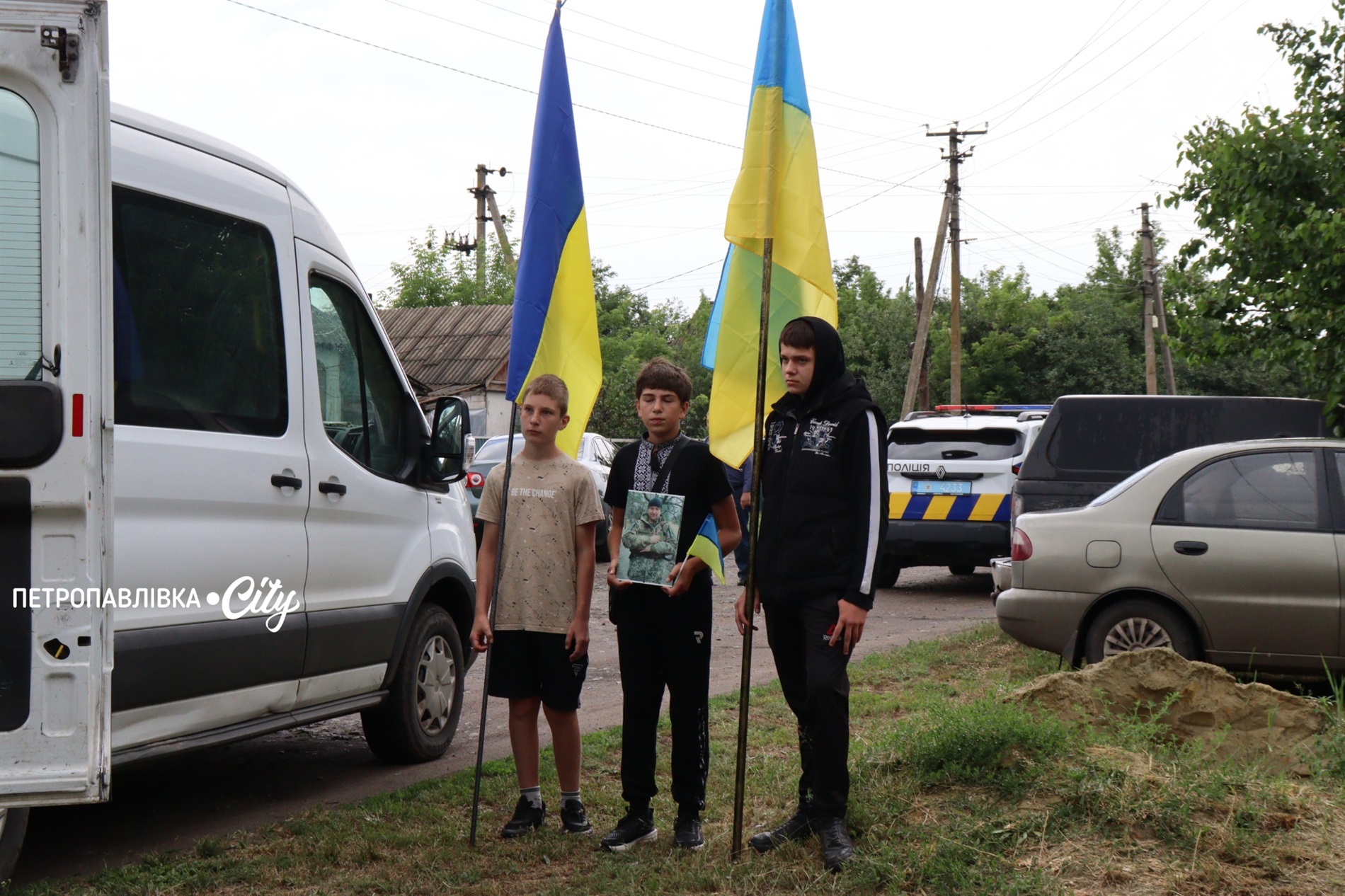 «Ми до останнього вірили, що він живий»: на щиті Шмирьов Роман з Донеччини (ВІДЕО)