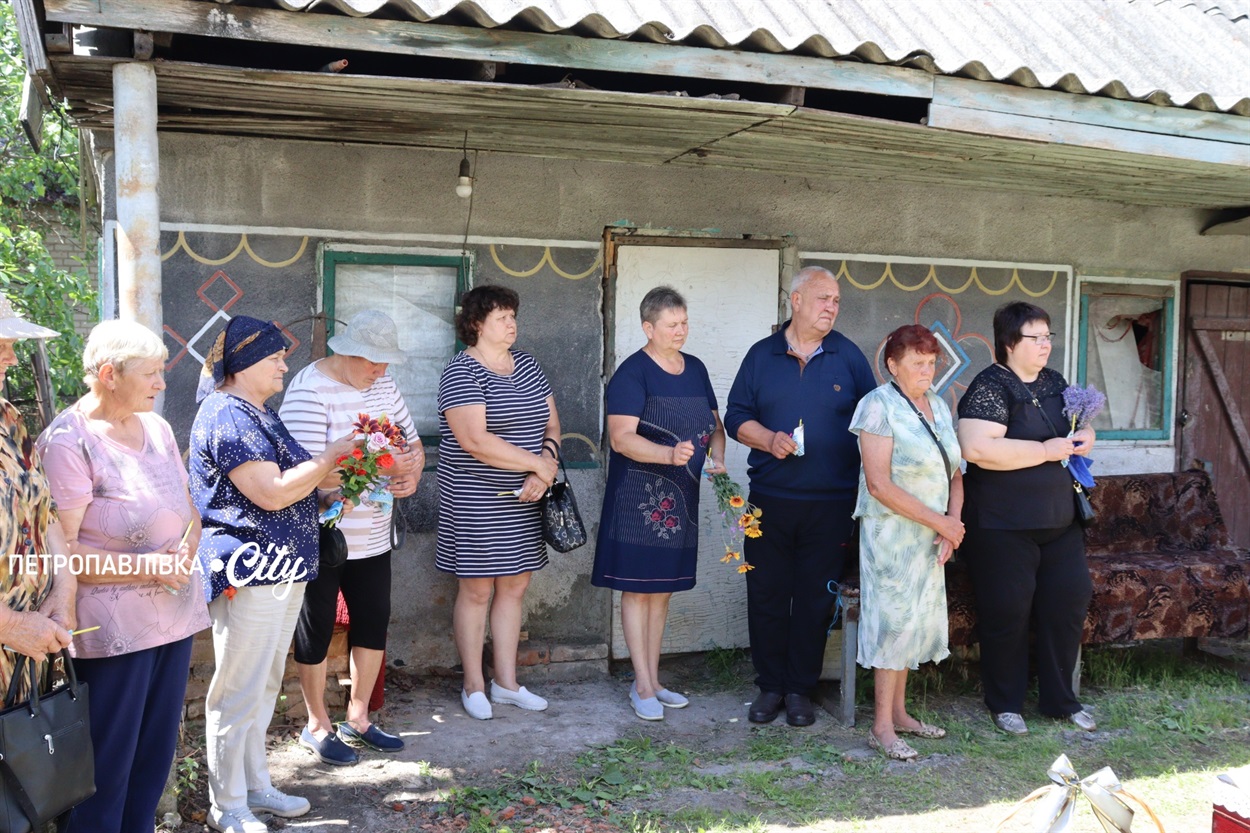 На щиті: у селі Хороше в останню путь провели Героя України Юрія Гопку (ВІДЕО)