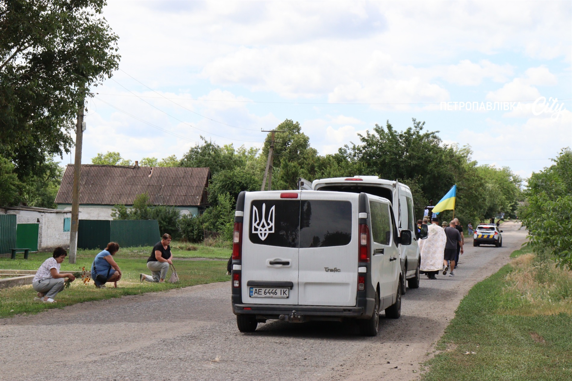 На щиті: у селі Хороше в останню путь провели Героя України Юрія Гопку (ВІДЕО)