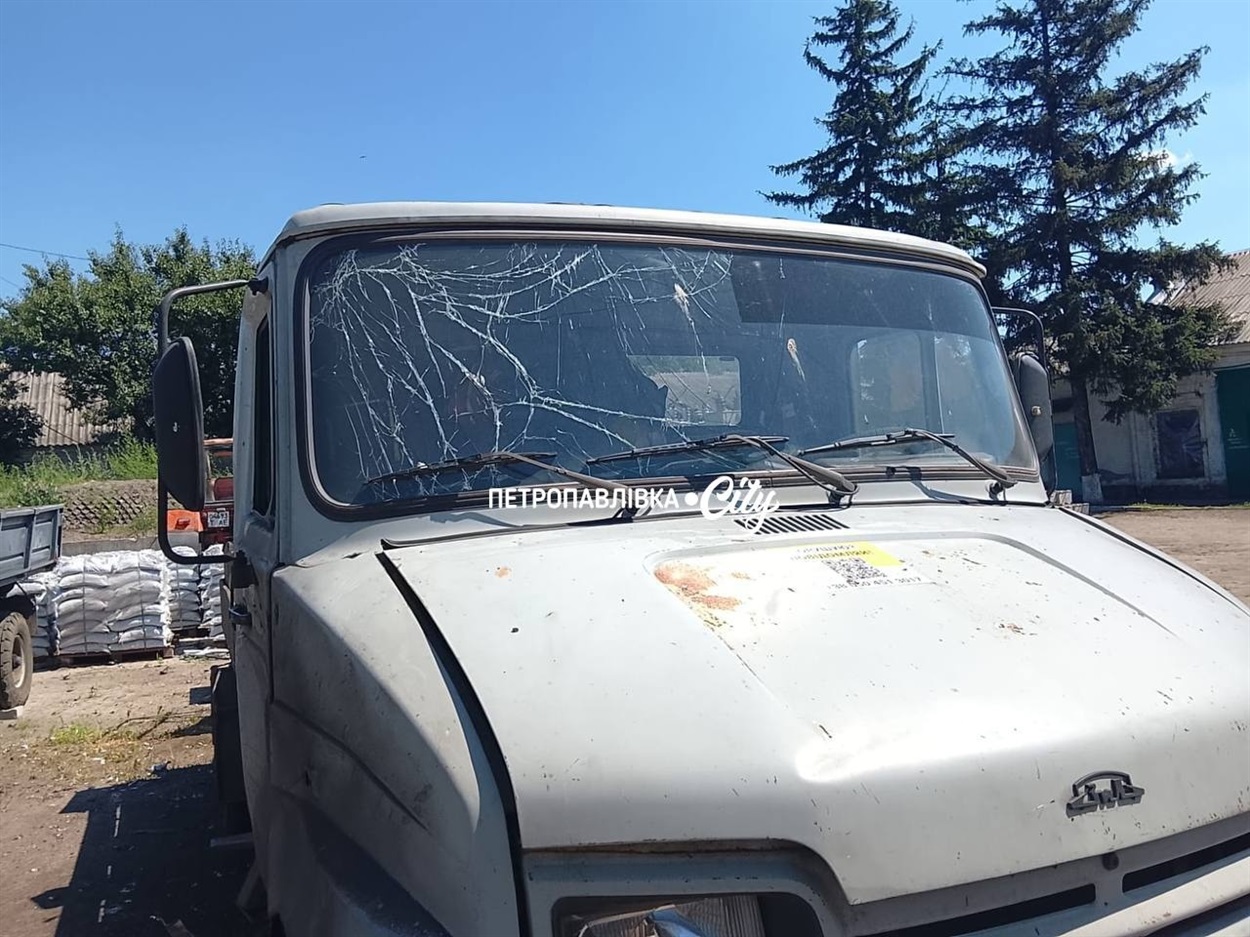 Ворожі дрони та КАБи атакували Росішки, Петропавлівку та Богинівку: загинула дитина