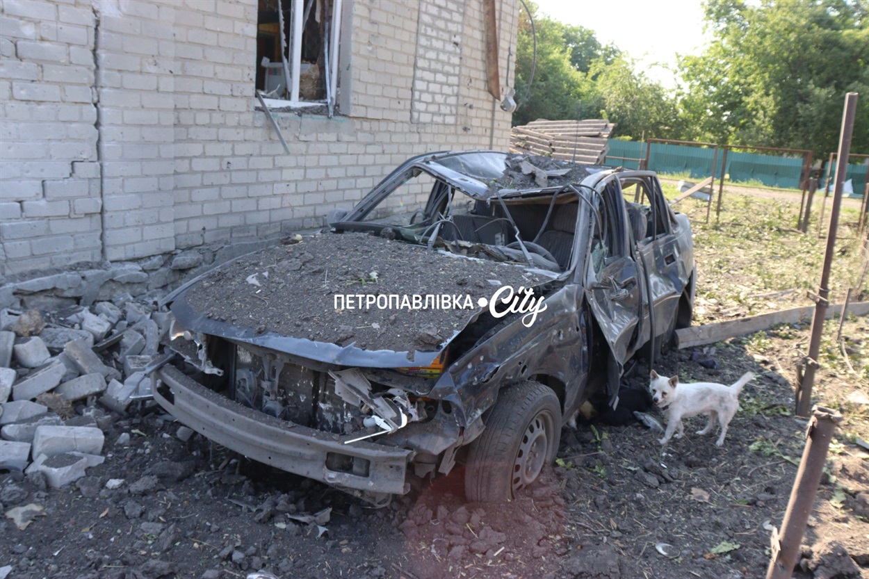 «Як тепер жити?..» У селі Шевченка російські КАБи вбили семирічну Вероніку та знищили будинки мирних