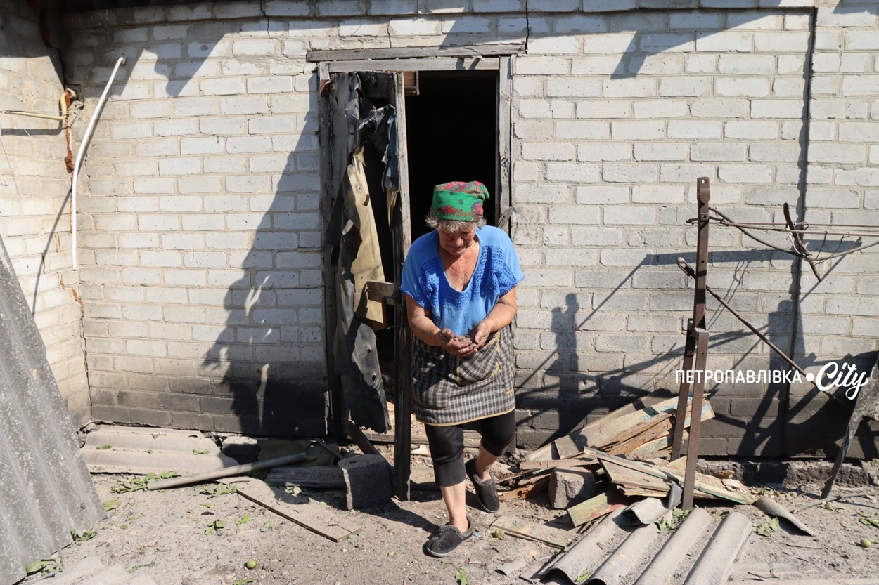 «Як тепер жити?..» У селі Шевченка російські КАБи вбили семирічну Вероніку та знищили будинки мирних