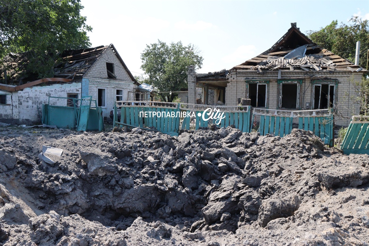 «Як тепер жити?..» У селі Шевченка російські КАБи вбили семирічну Вероніку та знищили будинки мирних