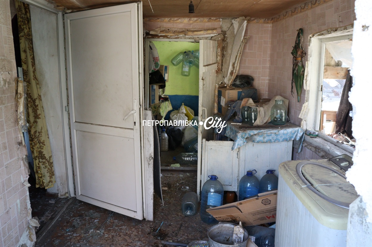 «Як тепер жити?..» У селі Шевченка російські КАБи вбили семирічну Вероніку та знищили будинки мирних