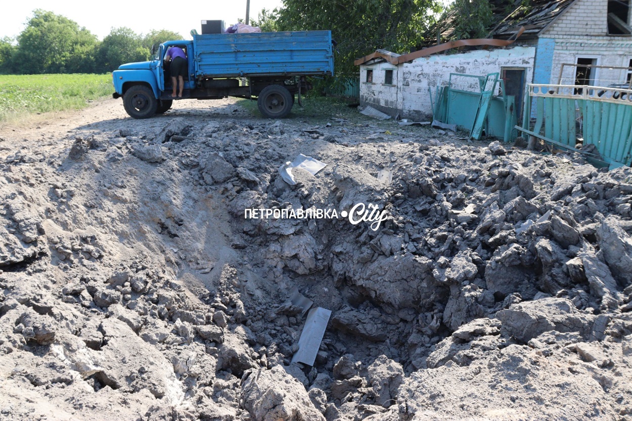 «Як тепер жити?..» У селі Шевченка російські КАБи вбили семирічну Вероніку та знищили будинки мирних