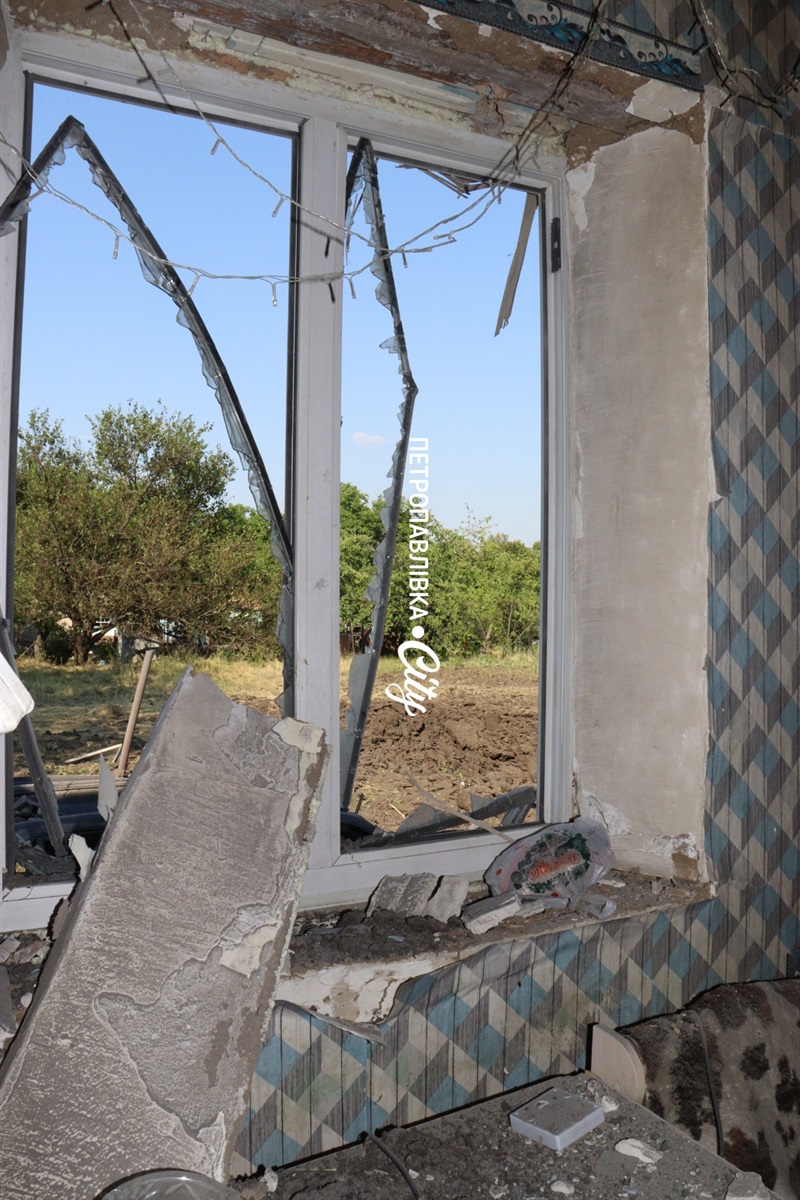 «Як тепер жити?..» У селі Шевченка російські КАБи вбили семирічну Вероніку та знищили будинки мирних