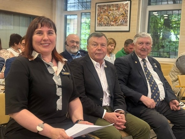 Губернаторка Rotary International District 2232 Ольга Палійчук, Голова Комітету міжнародного служіння Д2232 Андрій Черепанов та Національний Координатор Міждержавних Комітетів (ICC) в Україні, Паст-Губернатор Д2232 Сергій Завадський