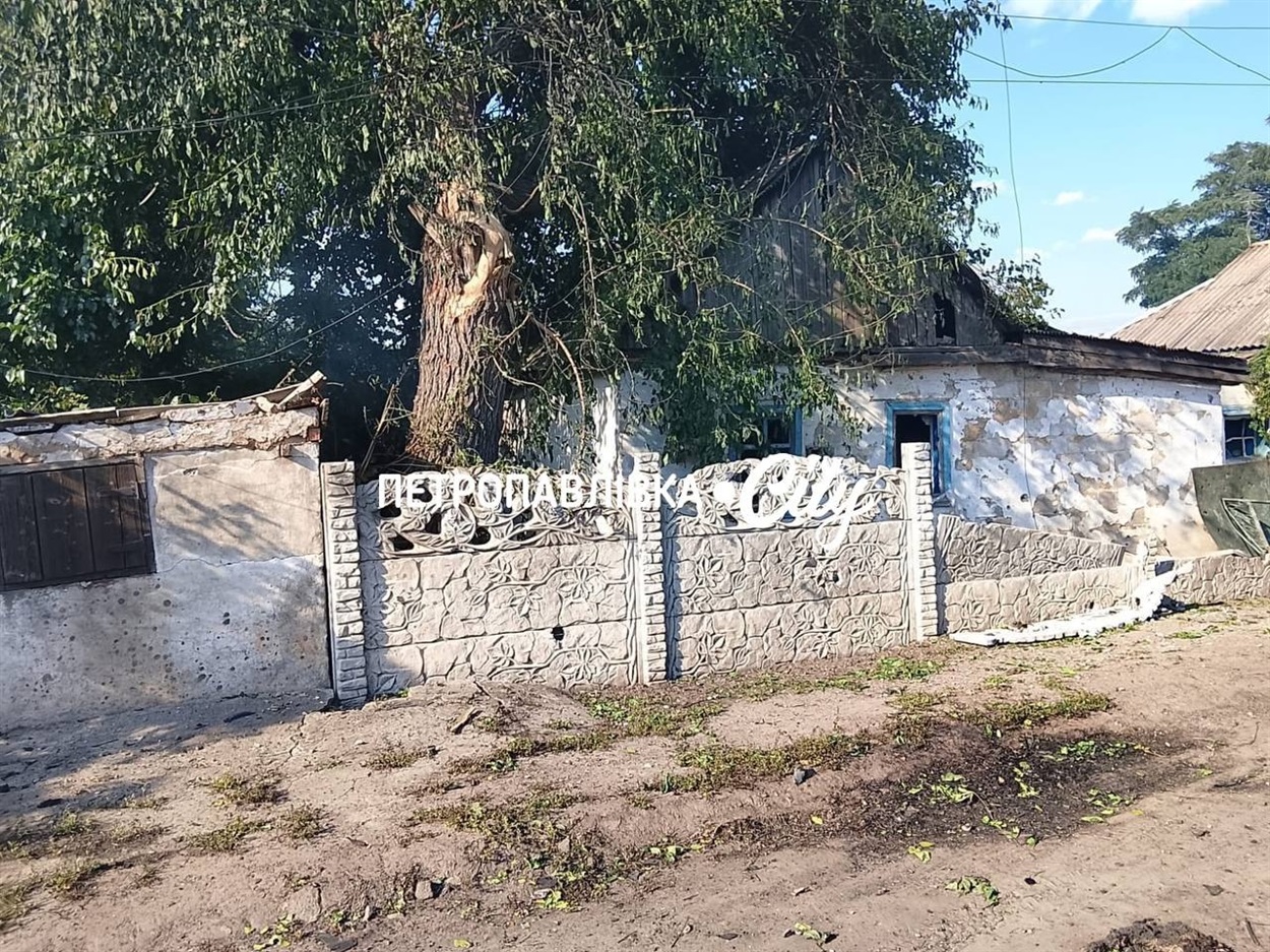 Петропавлівка в жалобі: російська атака забрала життя двох односельців (ВІДЕО)