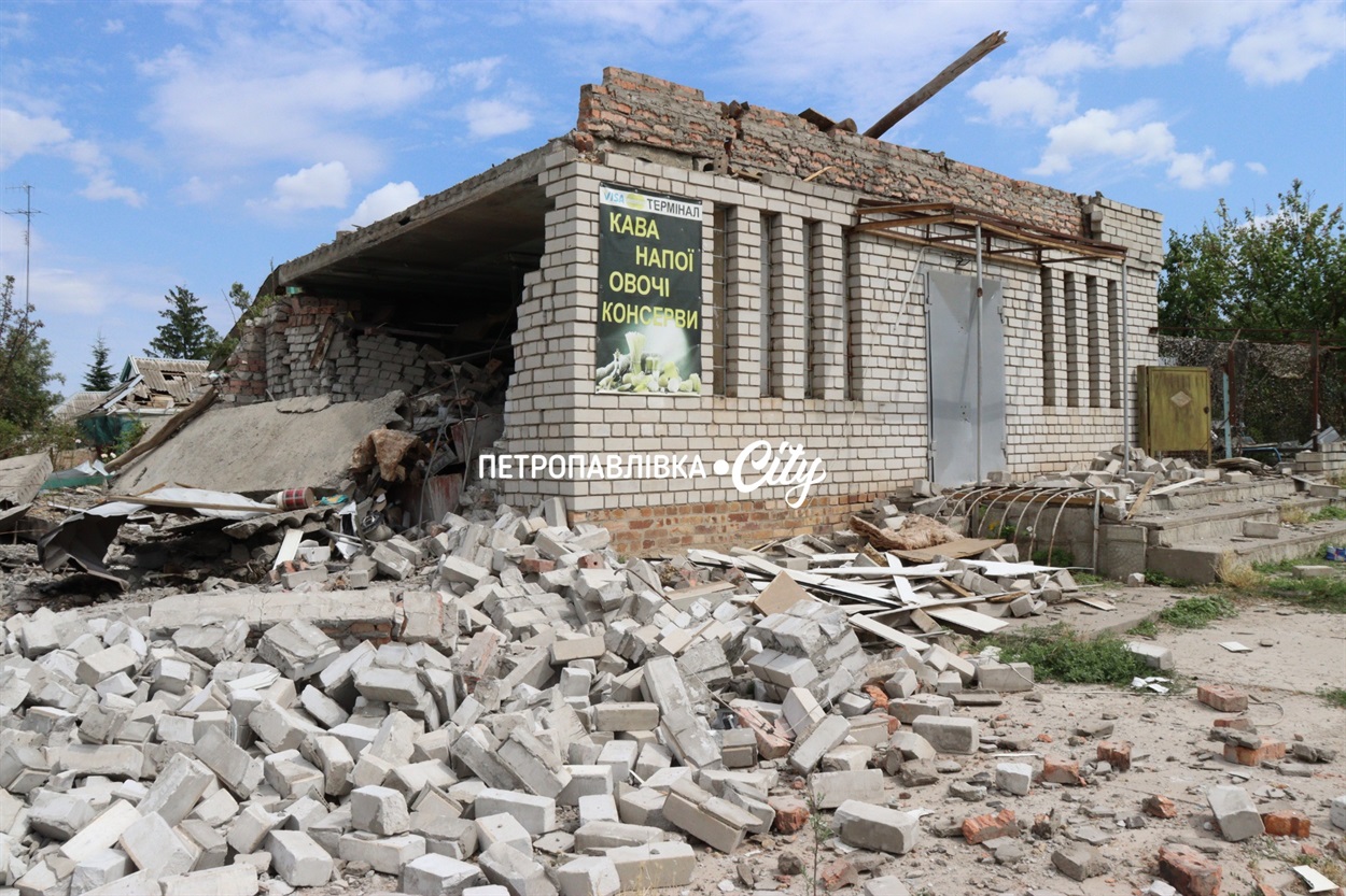 Де ранок починається з КАБів: як виживає прифронтова Васильківка (ВІДЕО)